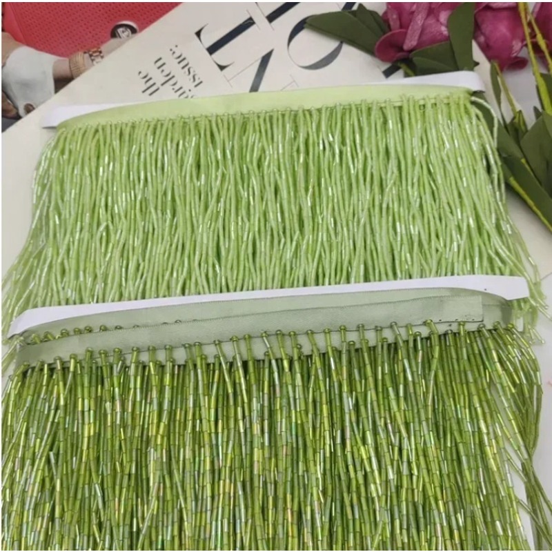 Бахрома из серебристо-красных  – обзор и цена Tassel Fringe Trim
